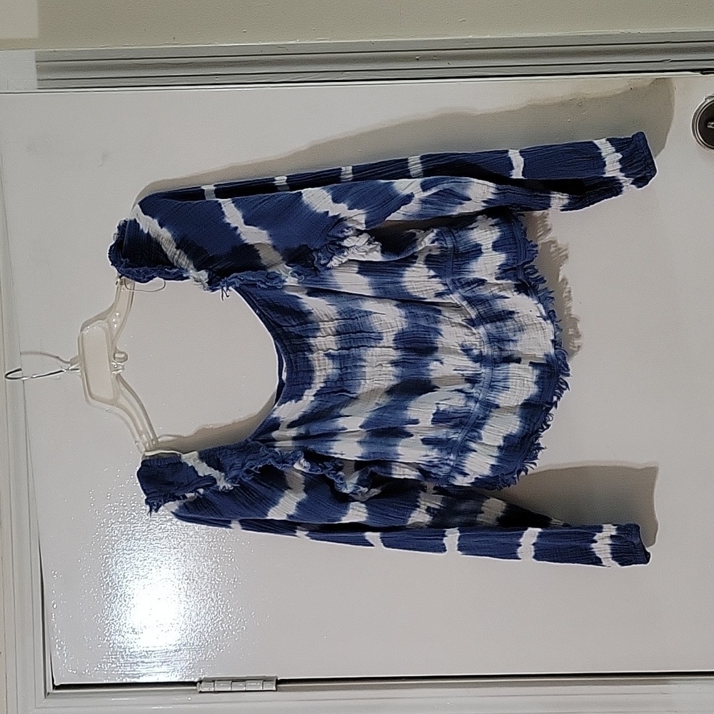 True craft blouse blue and white